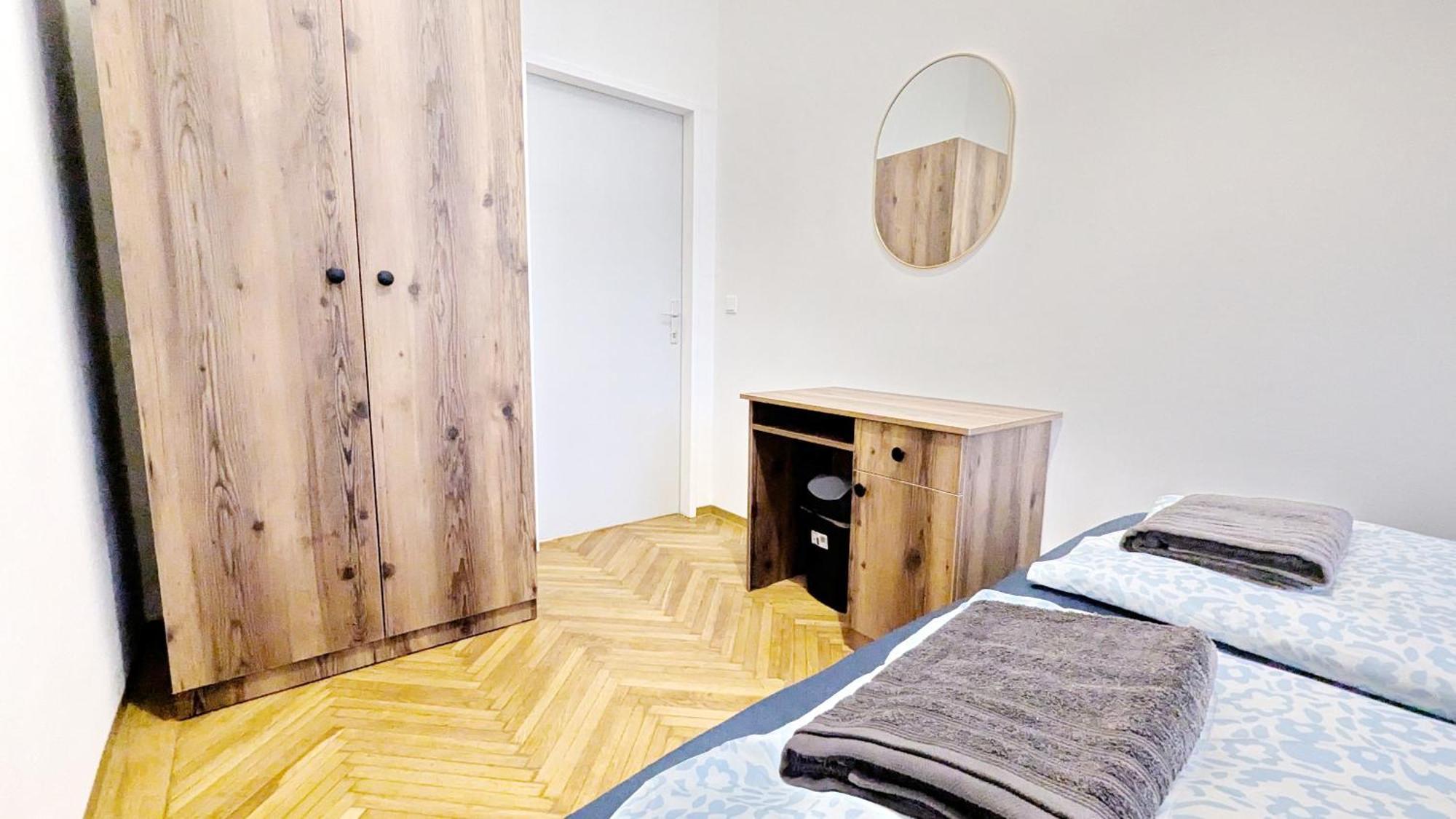 Homestay Spacious - 15 Min From Airport & Center, 5 Min From Main-bus Station Ez7 Vienna