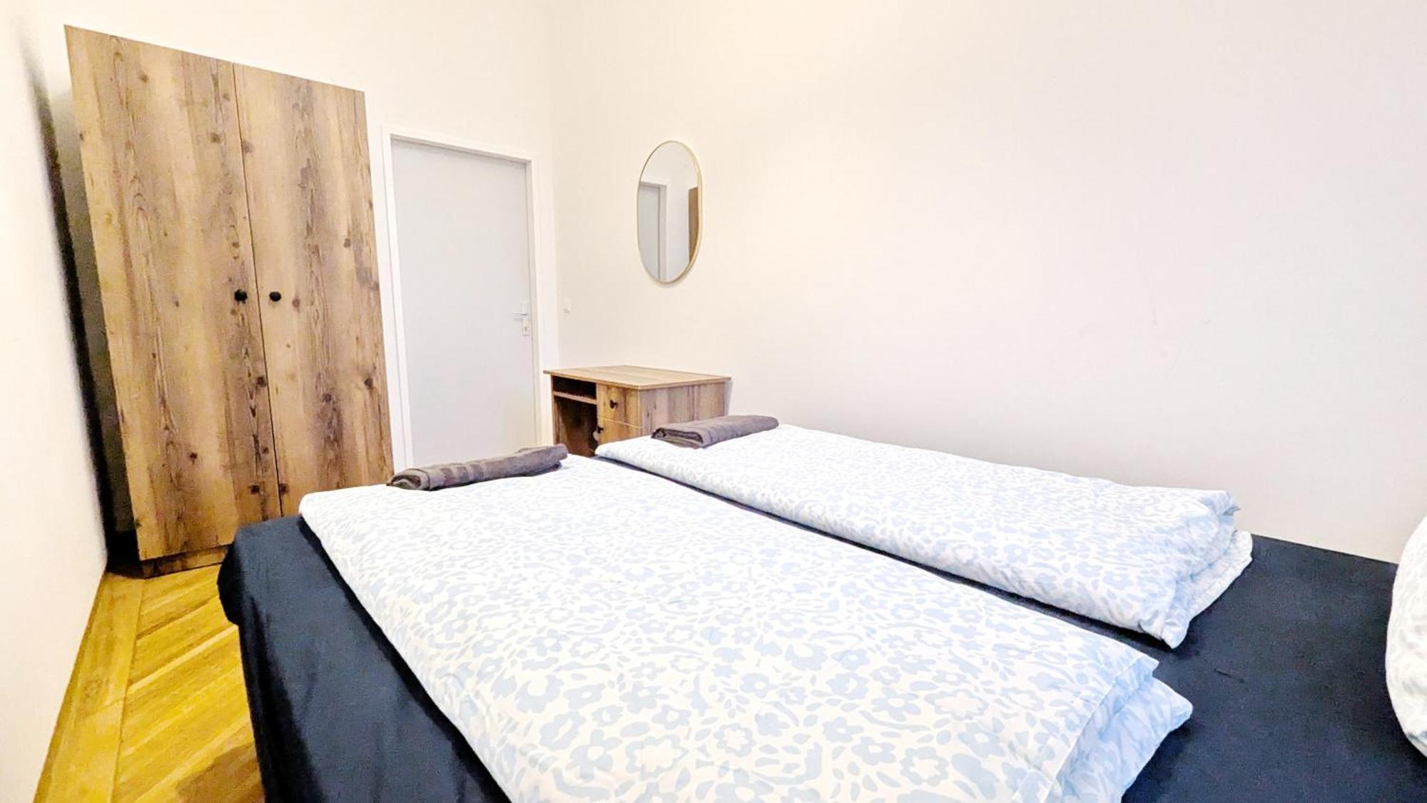 Spacious - 15 Min From Airport & Center, 5 Min From Main-bus Station Ez7