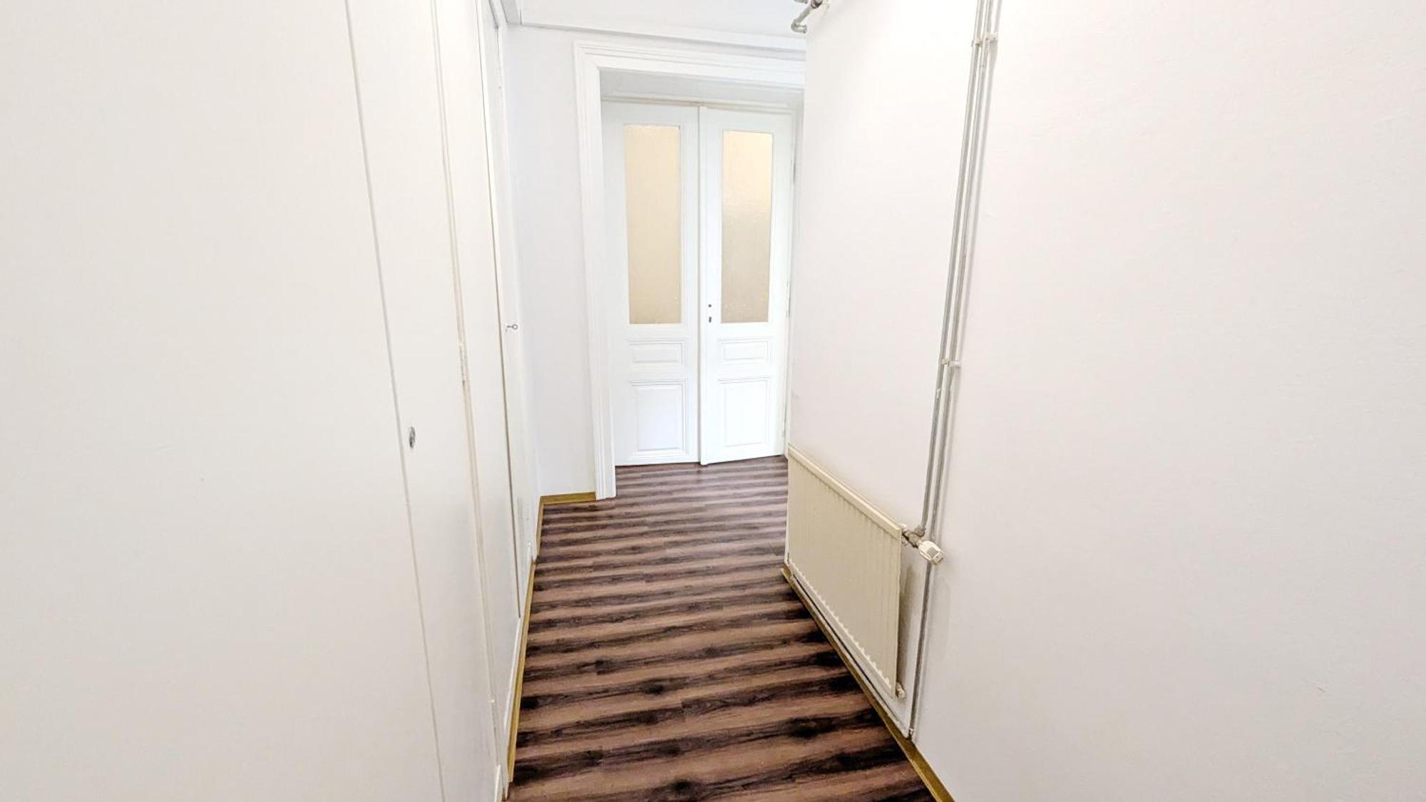 Spacious - 15 Min From Airport & Center, 5 Min From Main-bus Station Ez7 Homestay